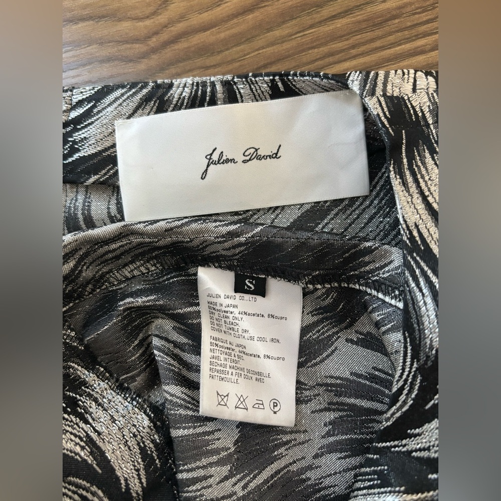 Chic Black And Silver Feather Pattern Blouse - image 3